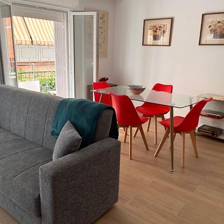 Precioso Apartamento Con Patio Granada Bagian luar foto