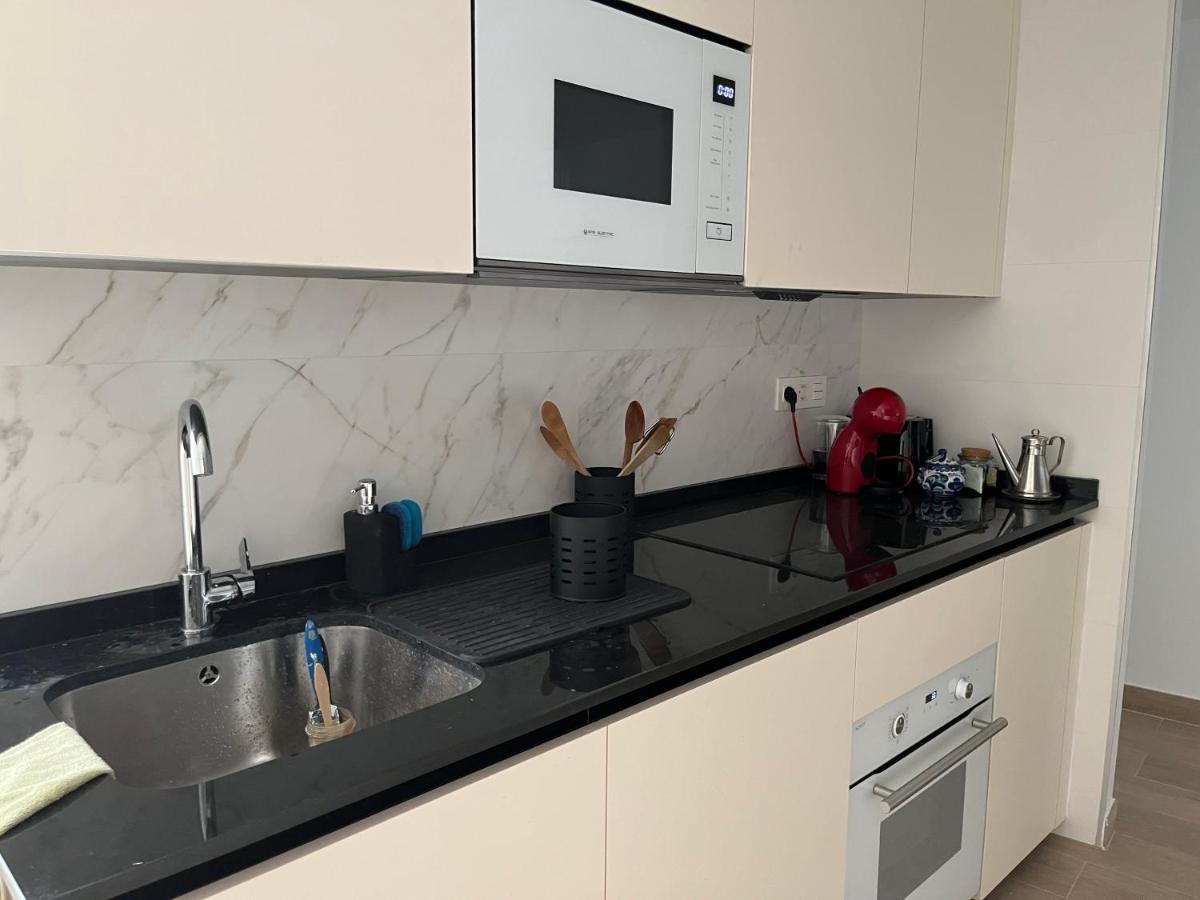 Precioso Apartamento Con Patio Granada Bagian luar foto